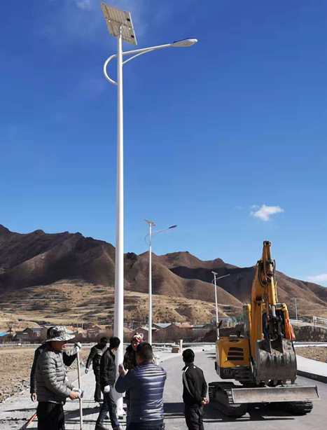 甘南碌曲10米裕民太阳能路灯项目