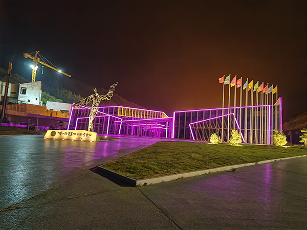 城市亮化是现代城市建设的重要组成部分，它不仅可以美化城市的夜景，还能提升城市的整体形象。随着科技的不断进步，城市亮化也得到了更多的关注和创新。本文将介绍一些关于城市亮化的创意和技术，帮助读者了解裕民城市亮化的重要性以及如何进行裕民城市亮化的规划和实施。